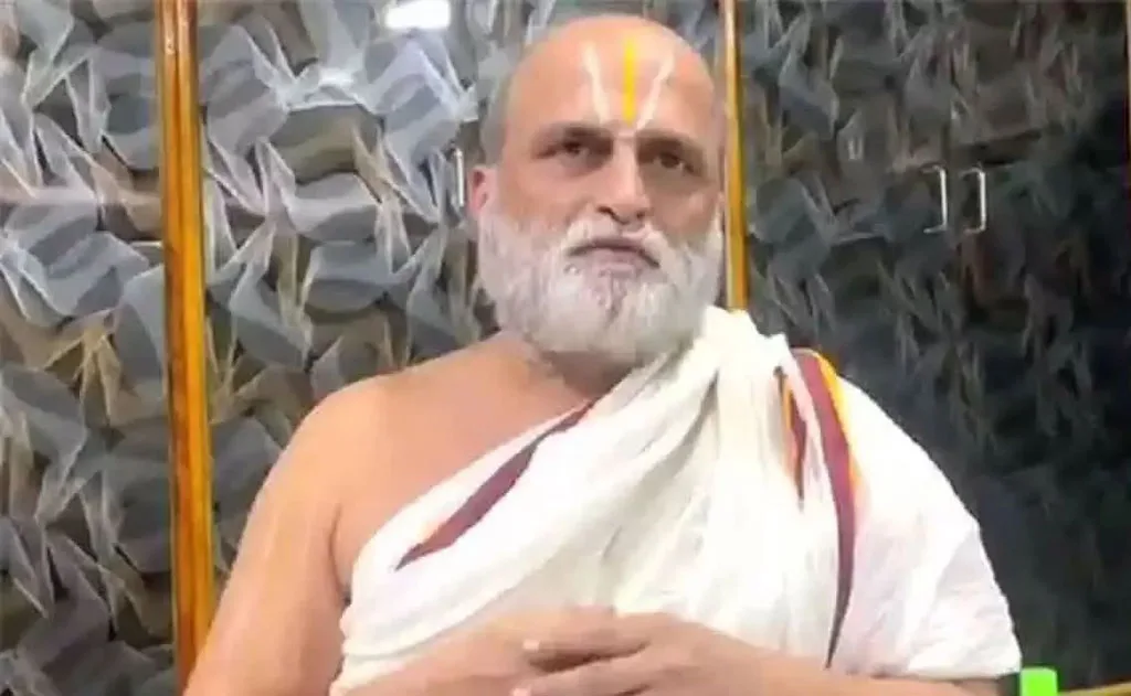 Hindu Priest Jobs Malaysia 2026 — Batu Caves, KL, Penang Vacancies & Tamil Hindu Career Guide — Stories